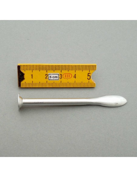 Outil pipe 2 fonctions : nettoyer et tasser