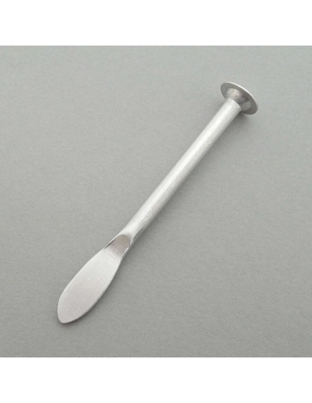 Outil pipe 2 fonctions : nettoyer et tasser