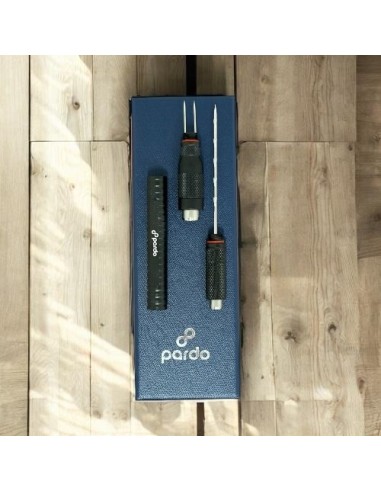 Outil cigare multifonction: double emporte pièce, perforateur, aiguille.