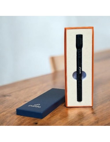 Outil cigare multifonction: double emporte pièce, perforateur, aiguille.