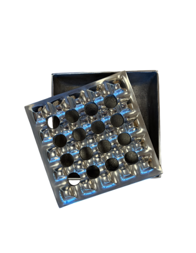 Cendrier carré en métal poli 4 cigares